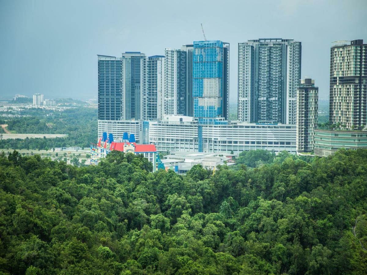 Iskandar Puteri Medini Famous Theme Park Nusajaya  Bagian luar foto